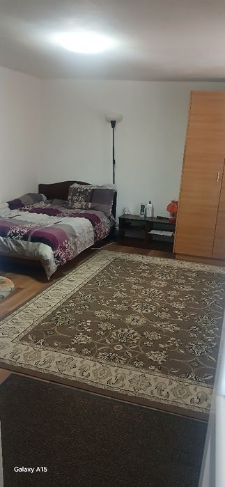 De inchiriat pe termen lung