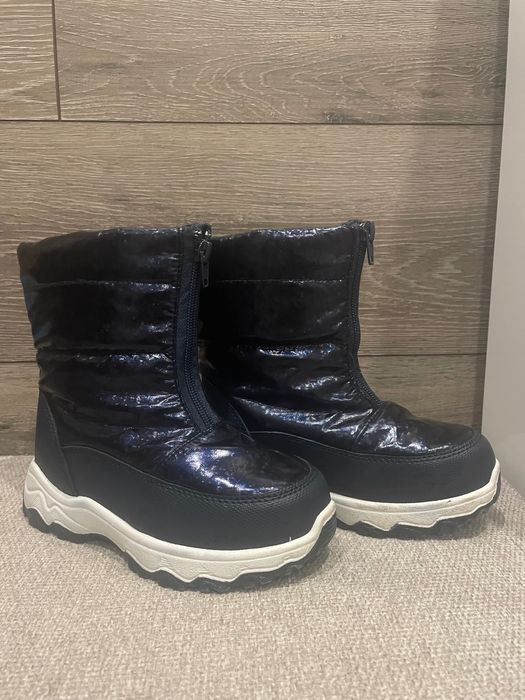 Детски апрески/ ботуши