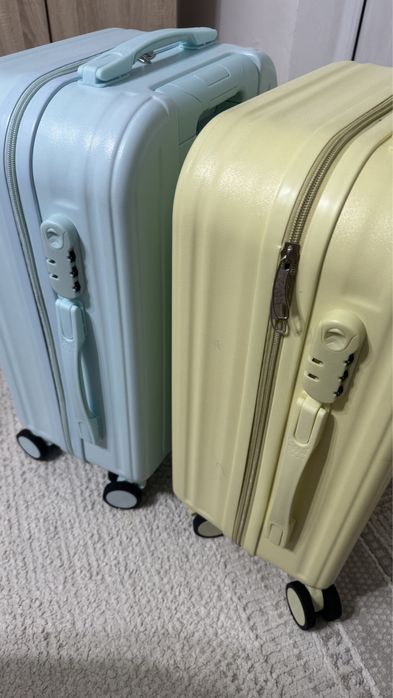 Чемоданы дорожные