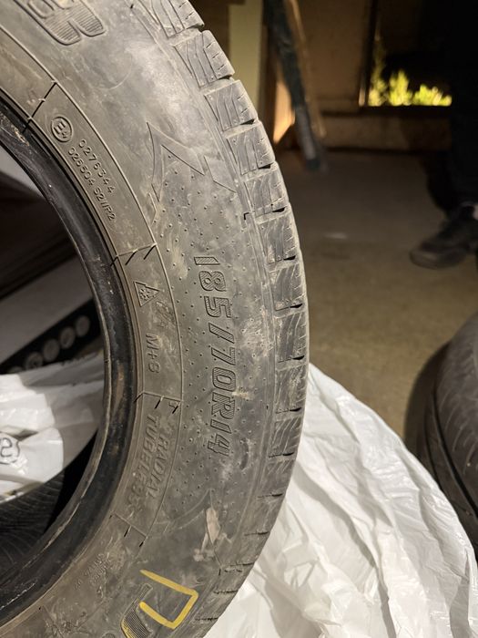 Автоо Шина хорошем состоянии