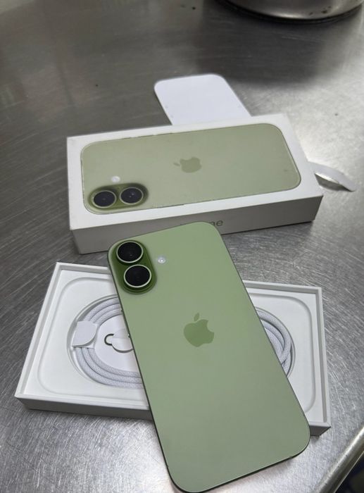 Срочно продам Iphone 17 256gb