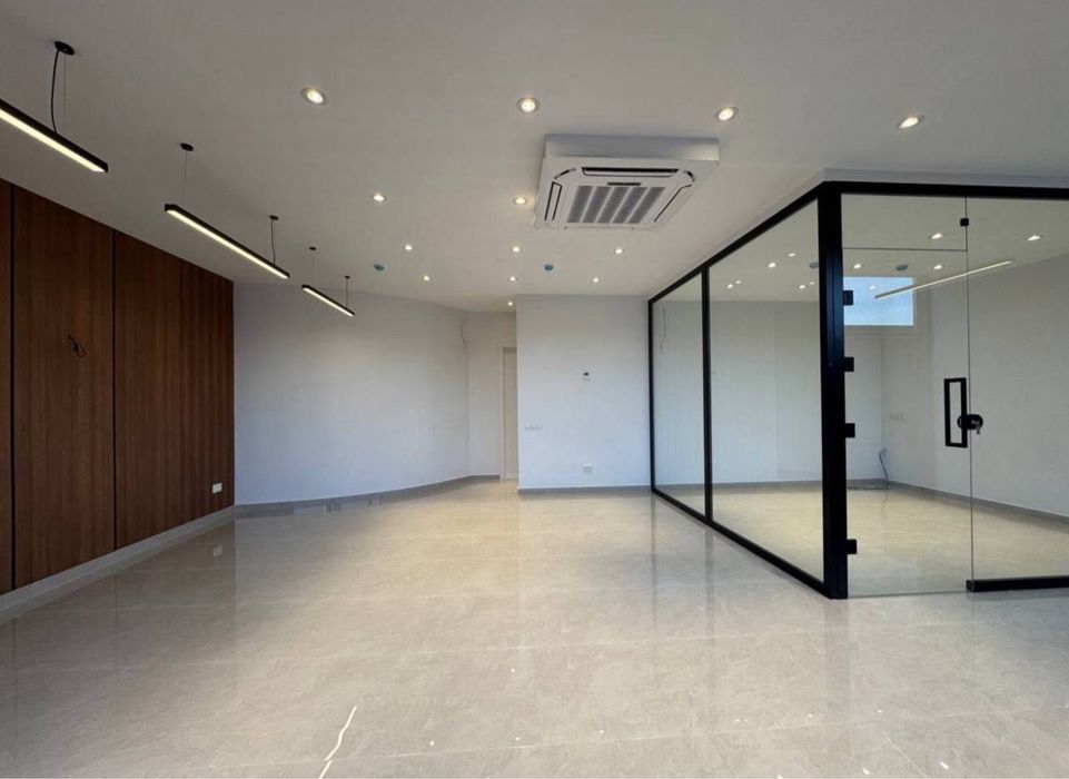 Сдаётся нежилое помещение в БЦ Зарафшан