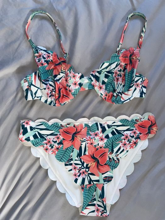 Costum de baie cu imprimeu floral