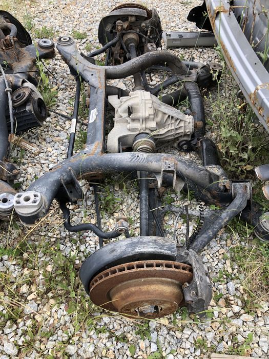 Врати от лявата страна и задния мост на Audi Q7 от 2005 до 2015