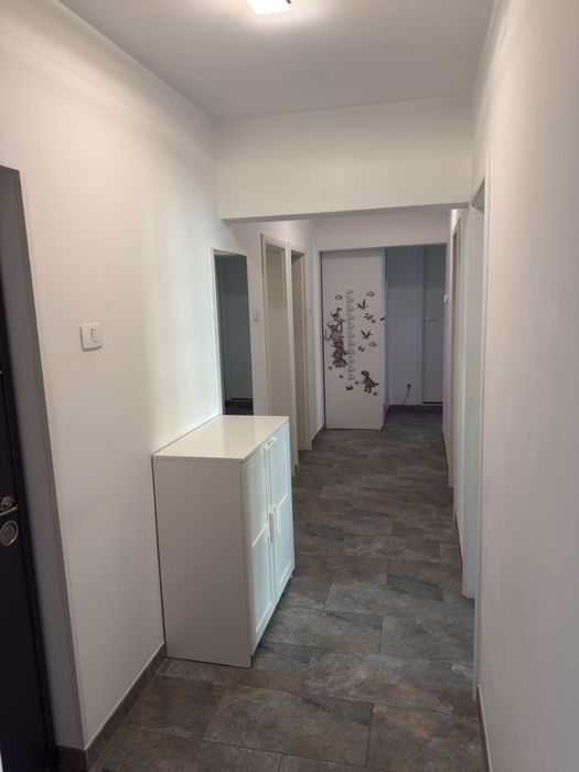 Apartament 3 camere, decomantat, zona National Arena