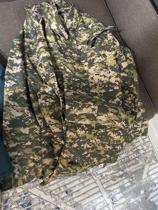 Военная одежда продается состояние новое