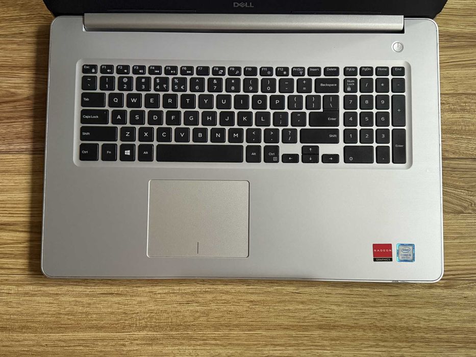 17.3 Dell 5770`Core i5-8265U/16GB RAM/256GB SSD+500GB/AMD 520/FHD IPS