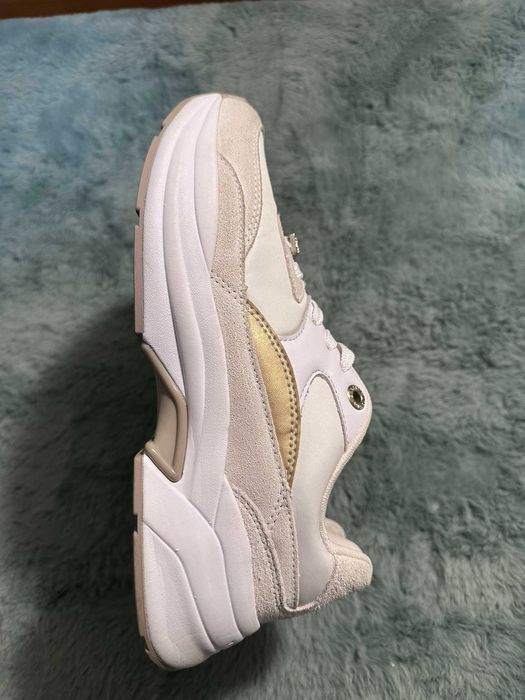 маратонки бели ново състояние Tommy Hilfiger