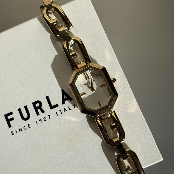 Нов Часовник Furla