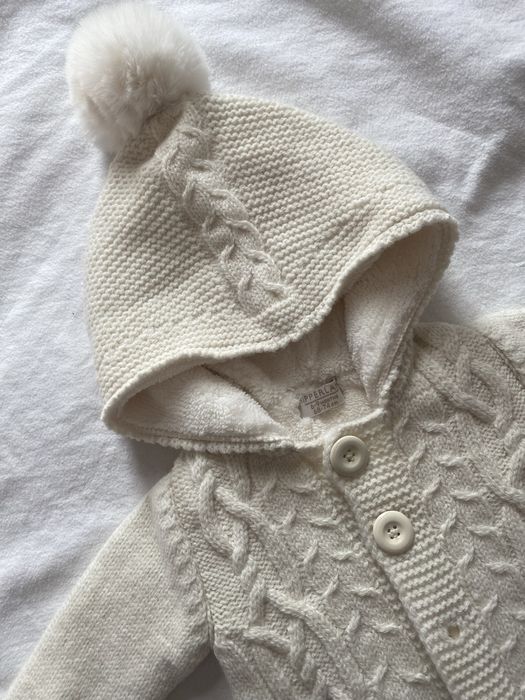 Вязаный комбинезон для малышей