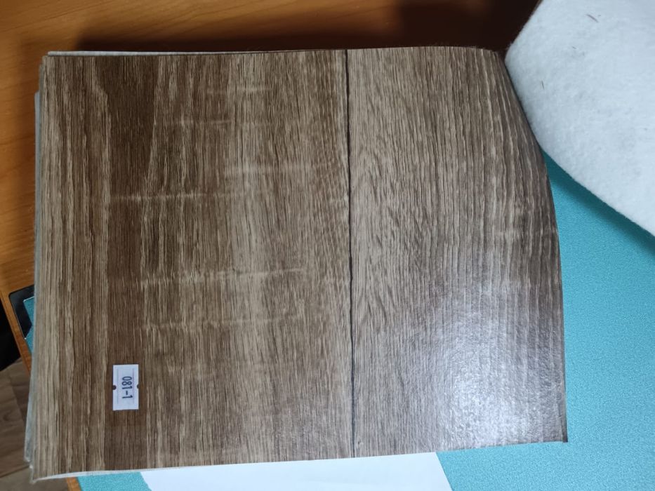 Линолеум  новый..