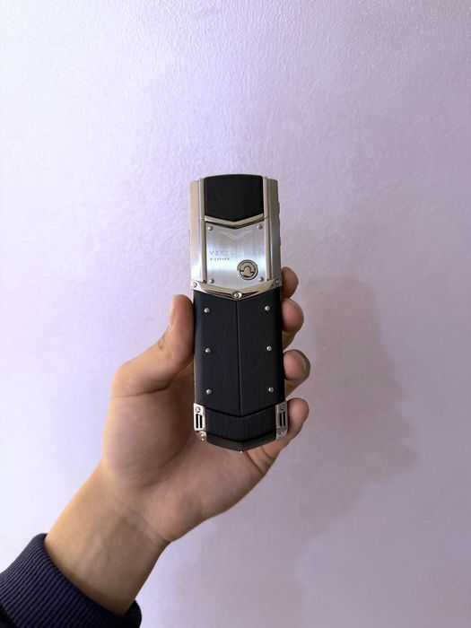 Vertu Signature Model S /