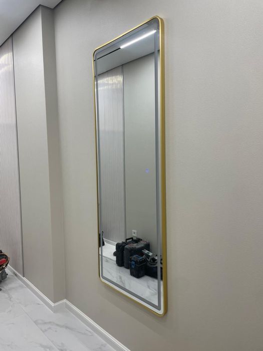 Продам новую зеркалу для дома