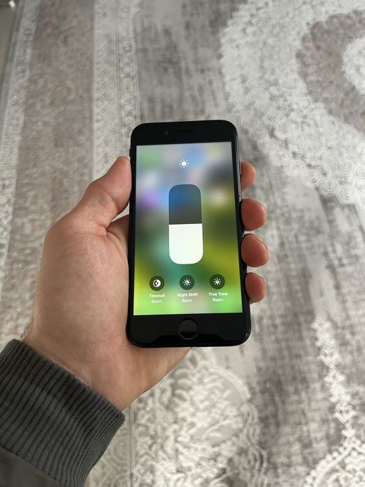 Продамм айфон se