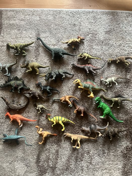 Dinozauri Si Reviste cu Dinozauri