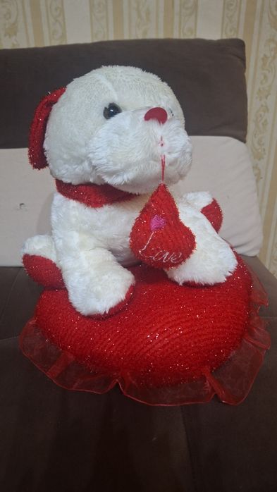 Плюшено куче сърце