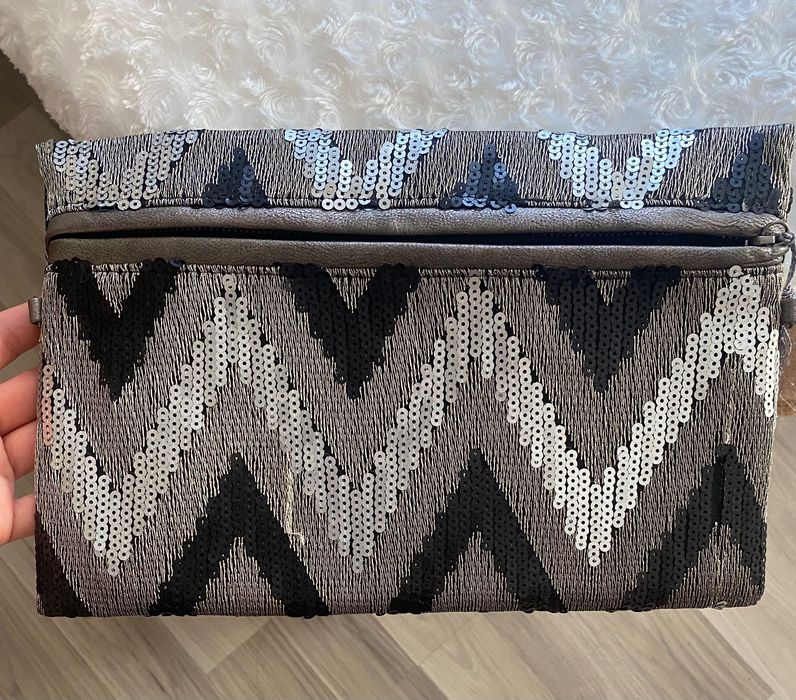 Дамска чанта клъч