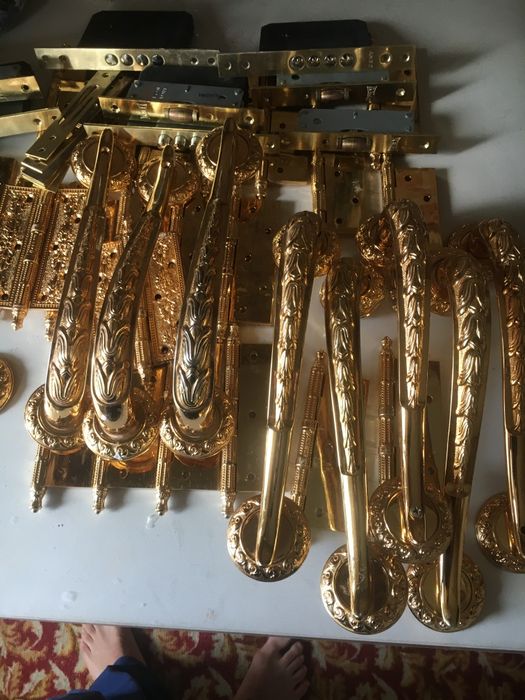 Продам  петли  и ручки  из латуни