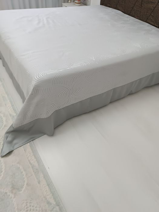 Продам покрывало красивое