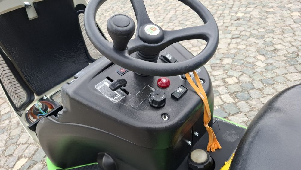 Трактор косачка ETESIA