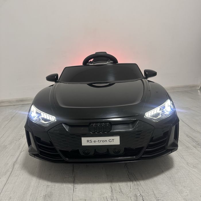 Акумулаторна кола Audi