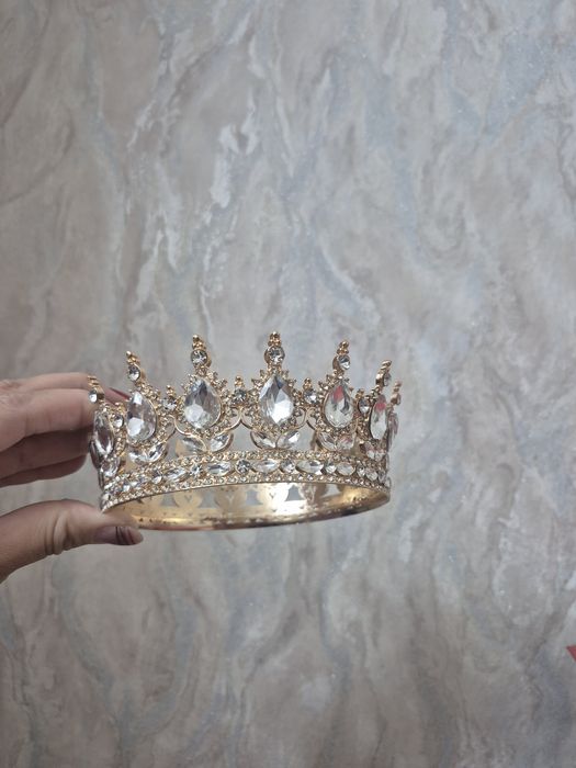 Продам корону для декора на торт