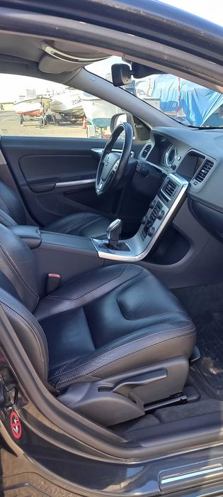 Volvo V60 2.4D5 230 к.с Polestar 4х4 R-desing автоматик