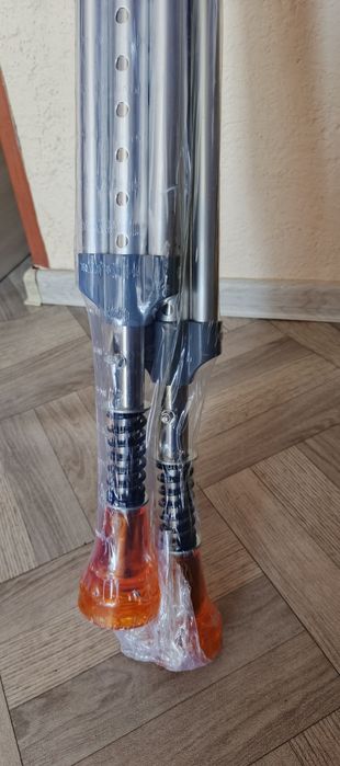 Костыли в упаковке