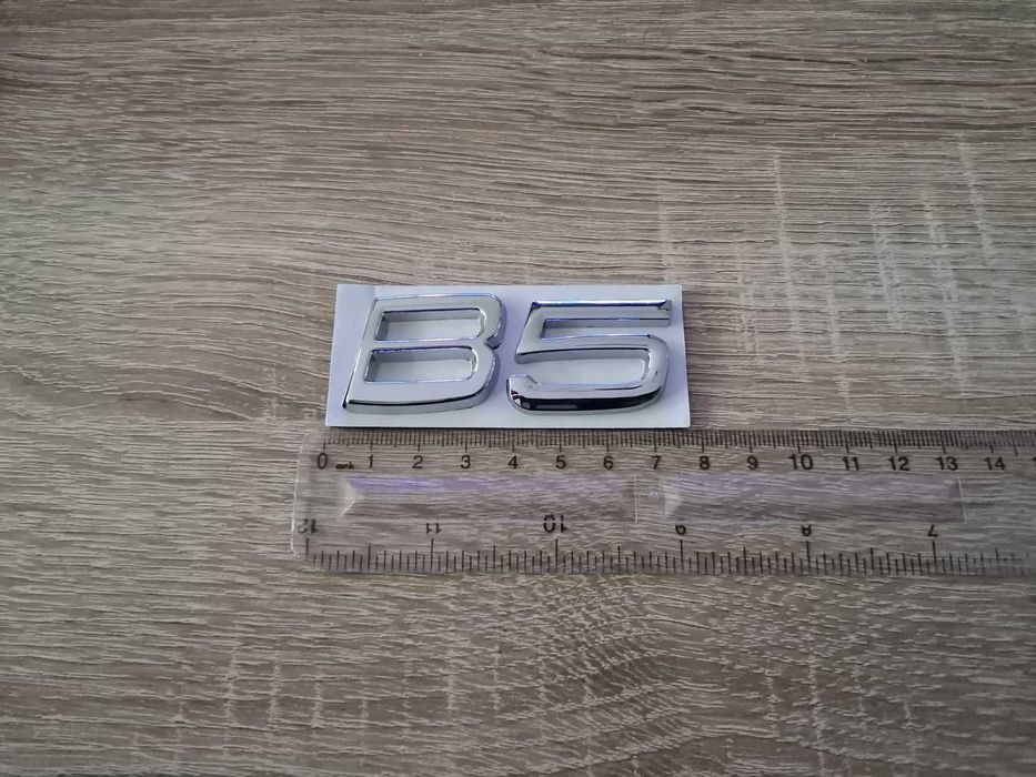 сребристи емблеми Волво Volvo B5