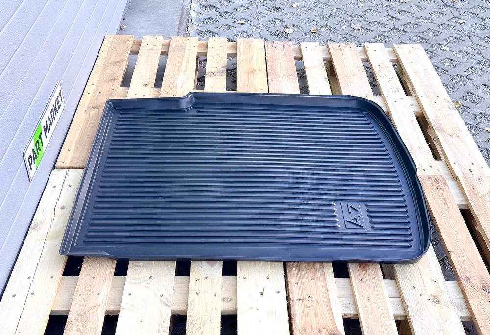 Гумена стелка багажник AUDI A7 C7 4G 4G8061180A