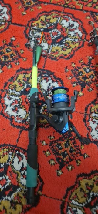 Кармоклар сотилади.