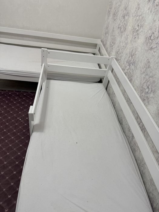 Продам кроватку односпальную
