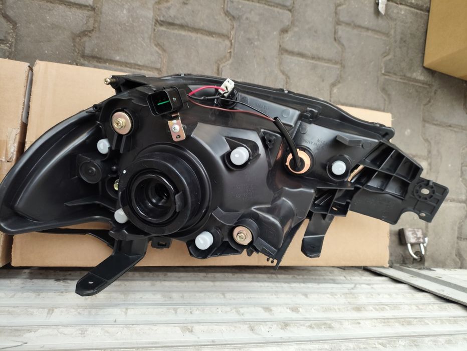 Аутландер фара передняя