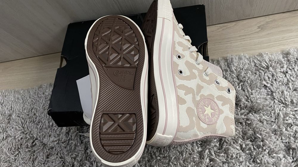 Converse tenisi pentru femei