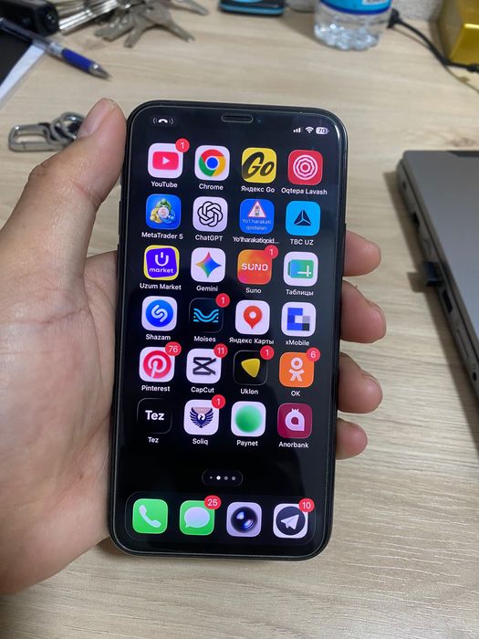 Ideal holatdagi iPhone sotiladi