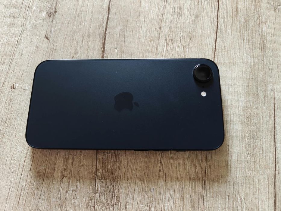 iPhone 16e 128GB
