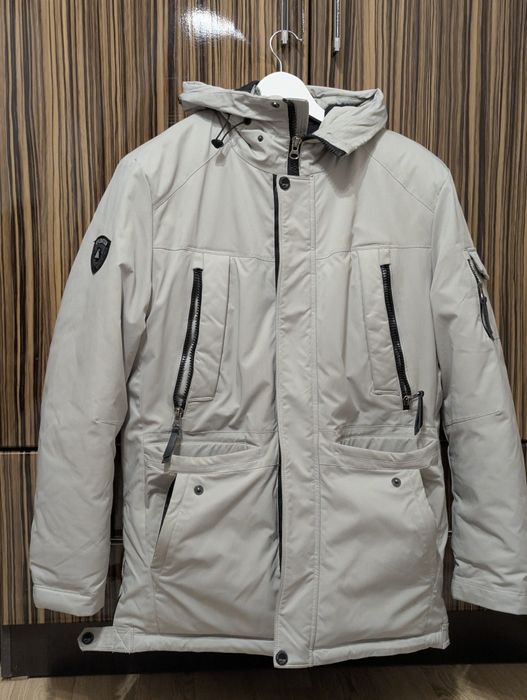 Зимняя куртка с шерстяной подкладкой, СРОЧНО!