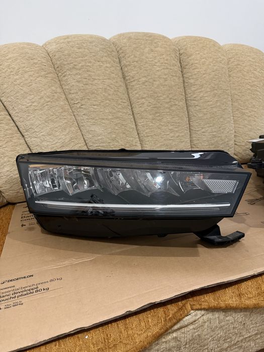 Faruri / Far stanga, Far dreapta Skoda Octavia 4 2019-2025