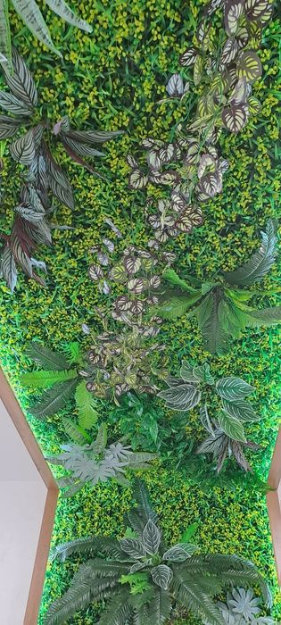 Искусственная декоративная зелень на стены