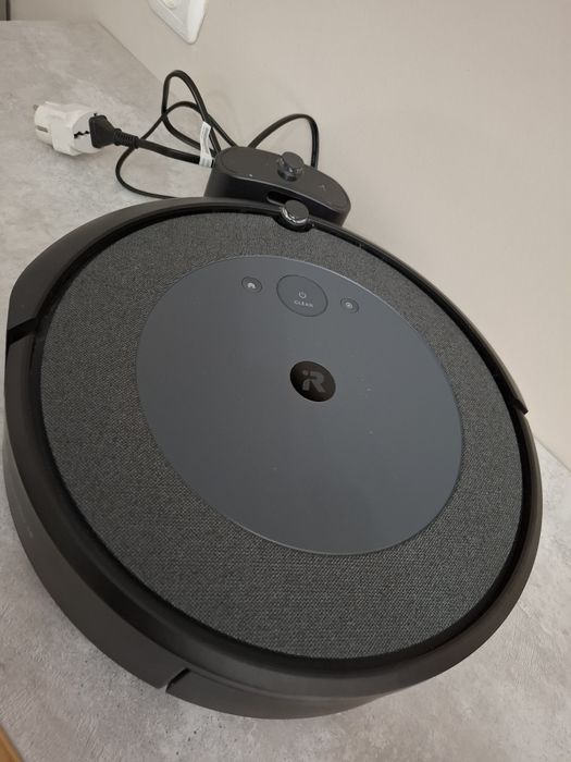 Робот пылесос Robot Roomba i4 привезён из США