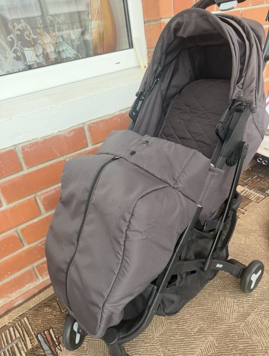 Продам прогулочную коляску