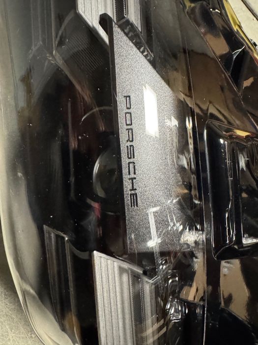 Фарове за Порше Тайкан и Баласти