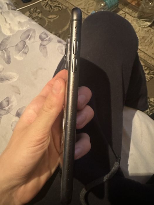 Iphone 11 128gb 80% baterie