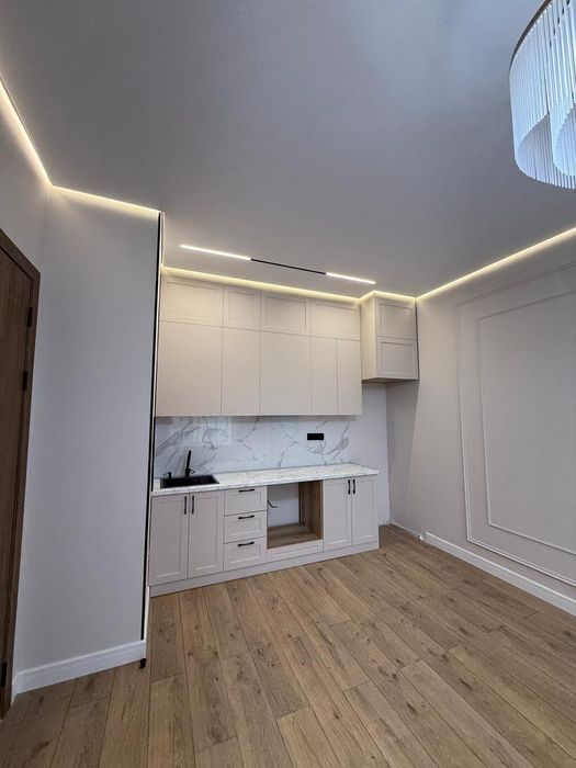 Продаётся 2ком студия 42кв метра