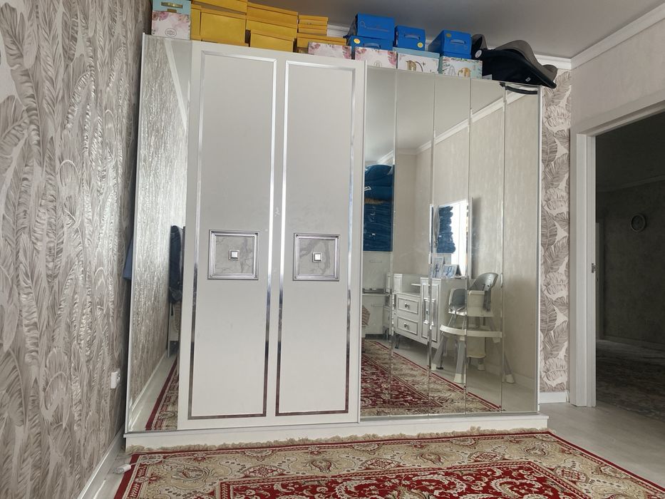 Спальный гарнитур