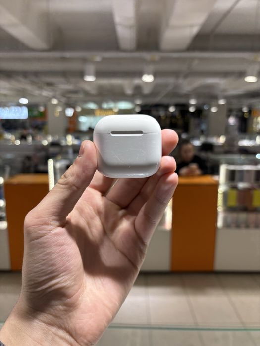 AirPods 4