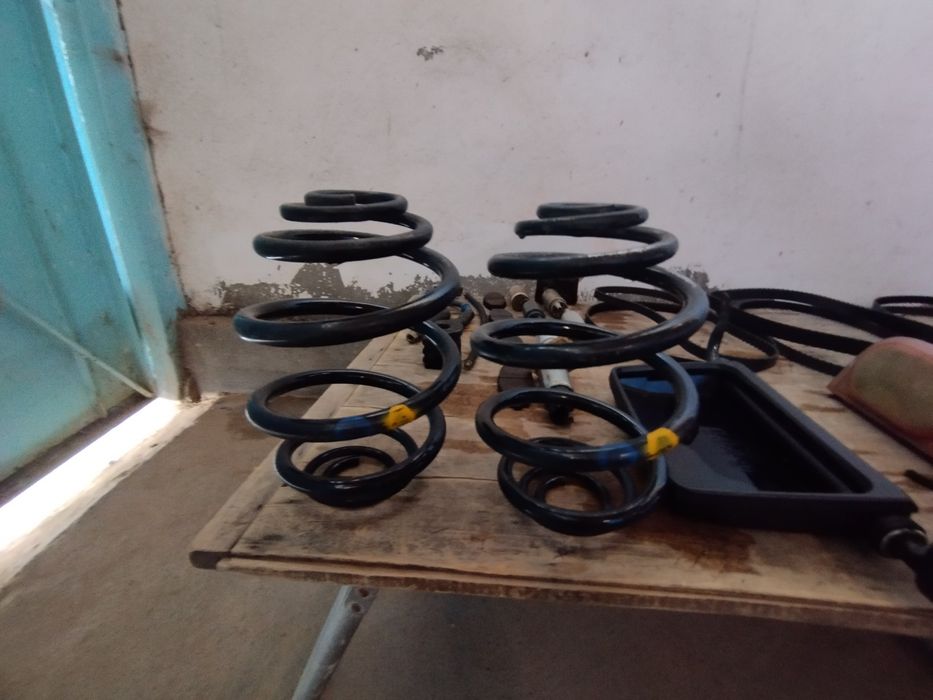 Продаются запчасти для машины состояние отличное