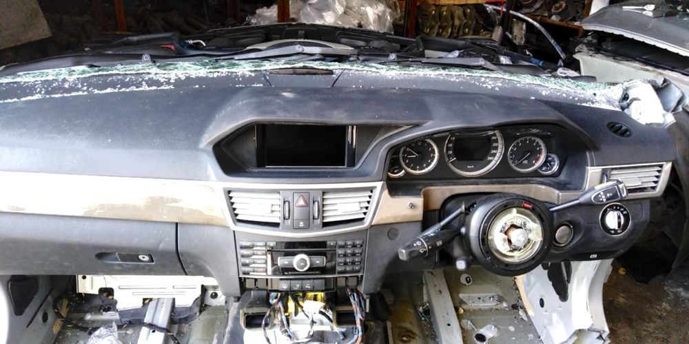 Оффкат Мерседес W212.