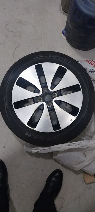 Продам колесо летнее