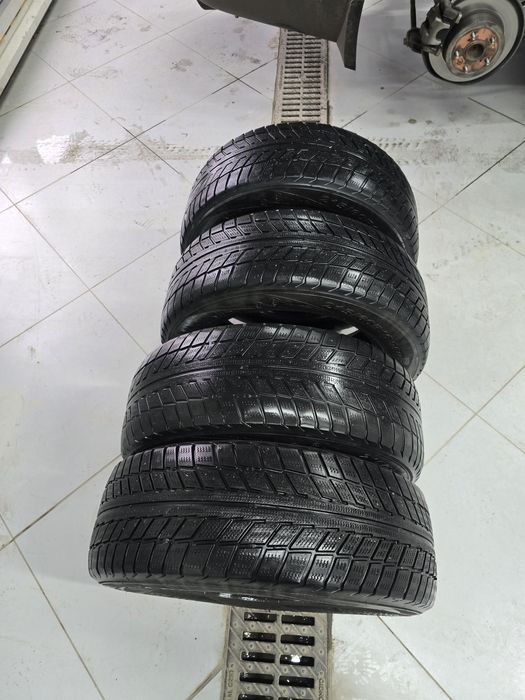 Продам шины на авто